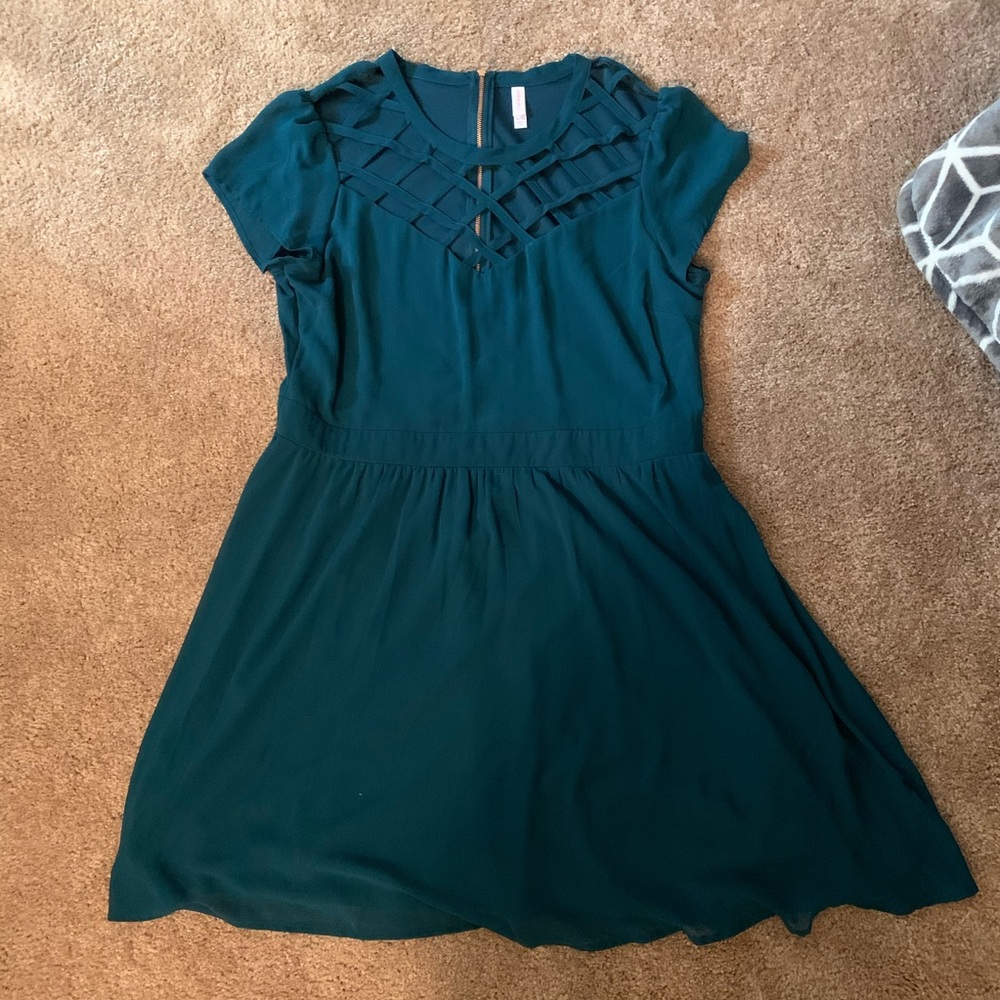 Xhiliration Cage Neck Dress XL